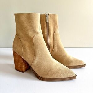 Steve Madden Calabria  bootie 8 tan suede heel zip chunky block heel point toe
